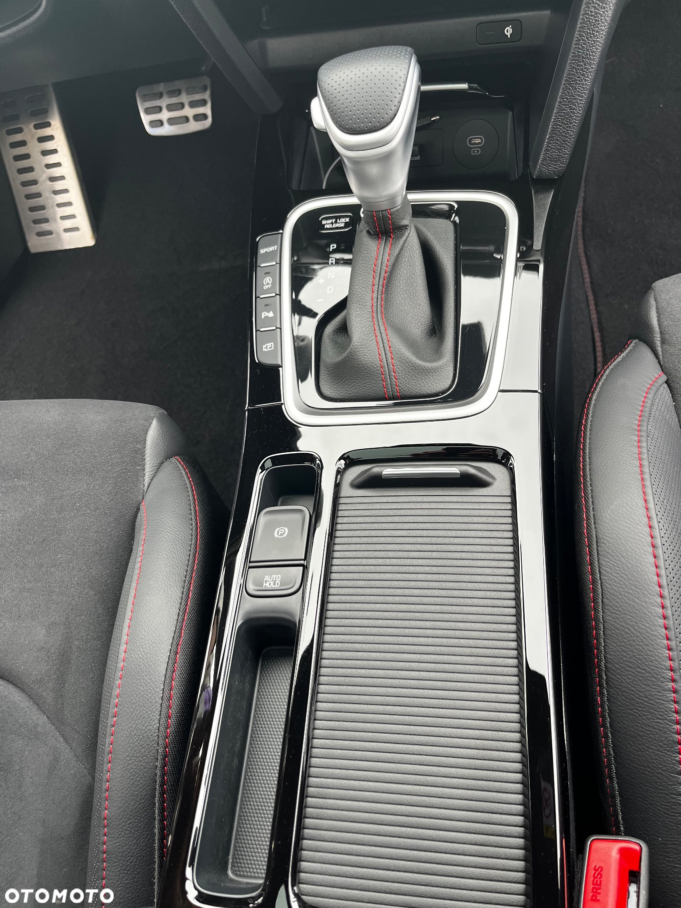 Kia ProCeed 1.6 T-GDI GT DCT - 10