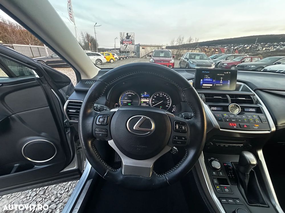 Lexus Seria NX 300h E-FOUR - 13