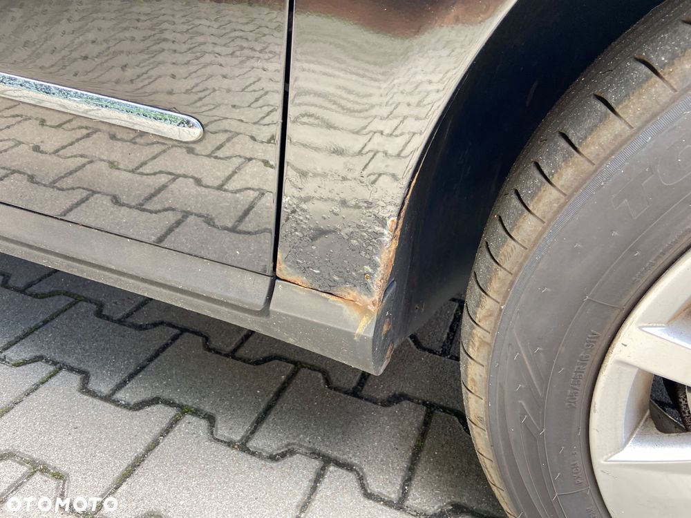 Volkswagen Passat 2.0 TDI DPF Highline - 13