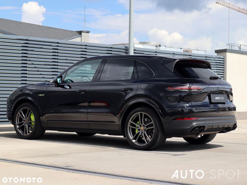 Porsche Cayenne E-Hybrid - 4