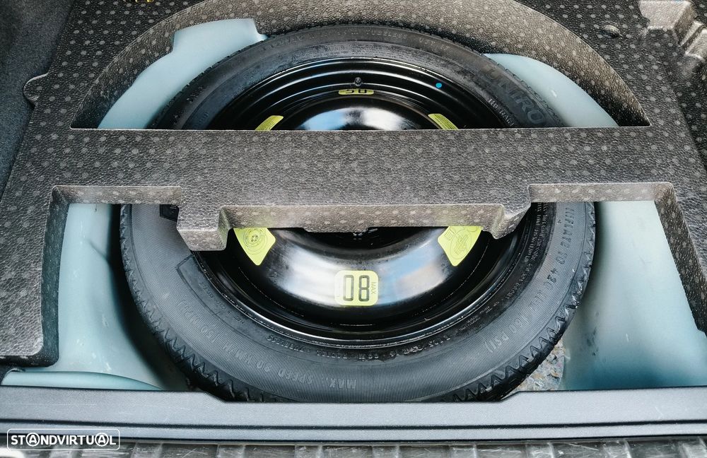 Peugeot 2008 1.6 BlueHDi Allure - 27