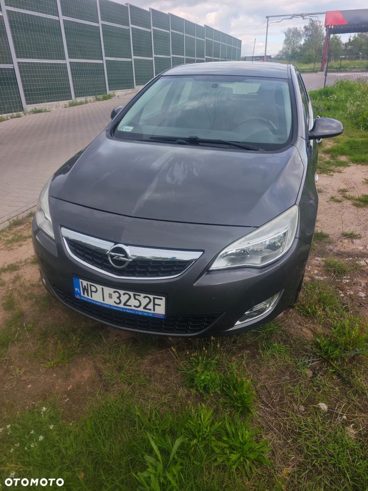 Opel Astra 1.4 Turbo - 1