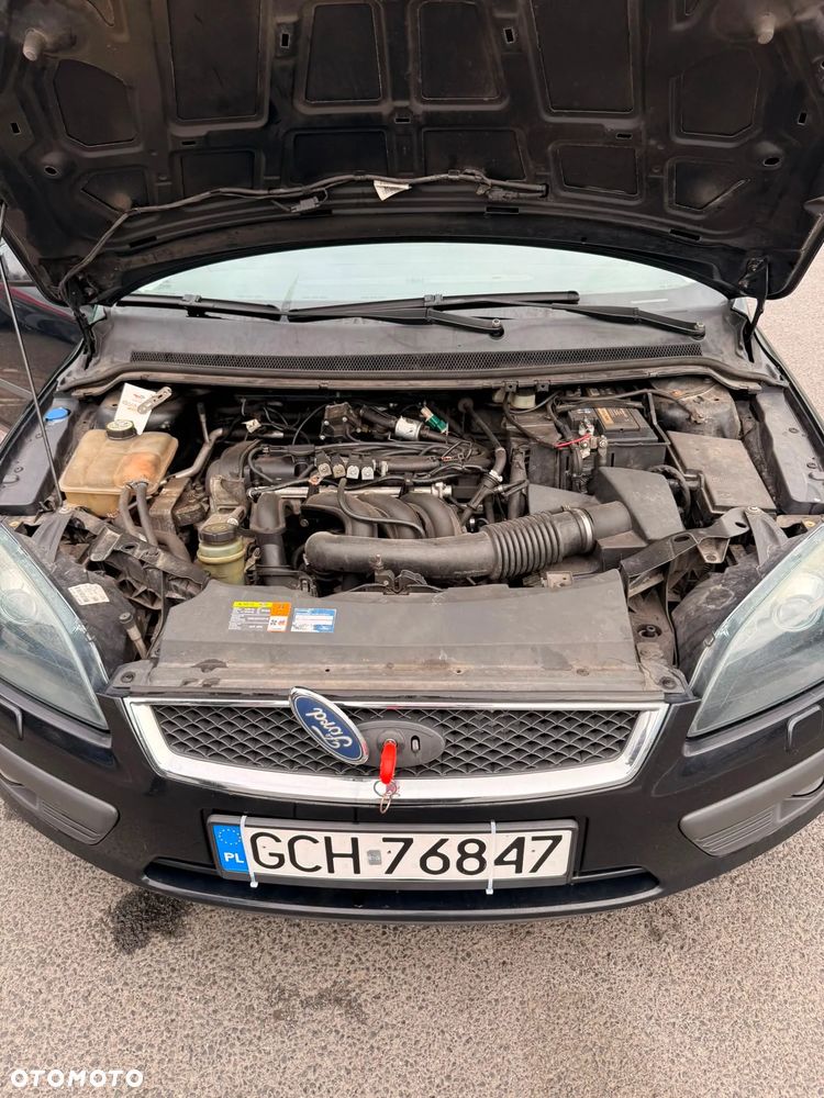 Ford Focus 1.6 Ghia - 12