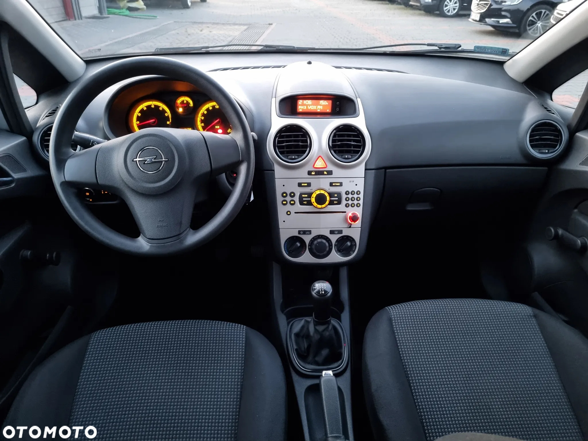 Opel Corsa 1.2 16V Enjoy - 13