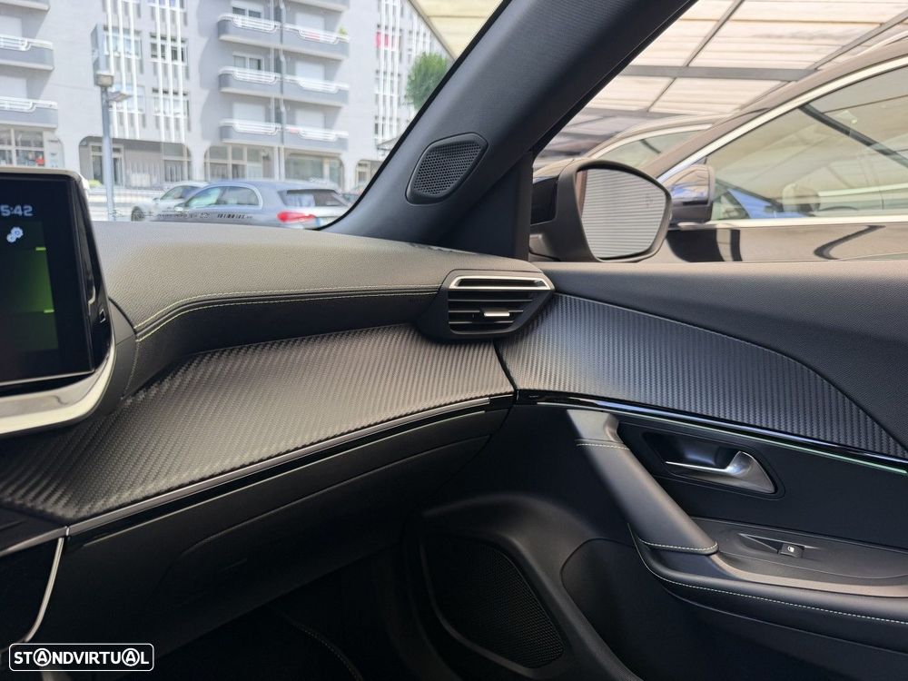 Peugeot 2008 1.5 BlueHDi GT - 28