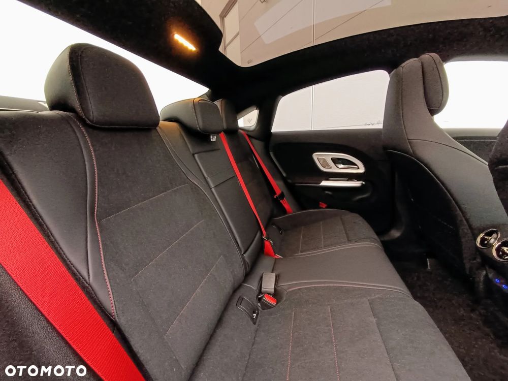 Mercedes-Benz CLA 220 mHEV 4-Matic 8G-DCT - 6