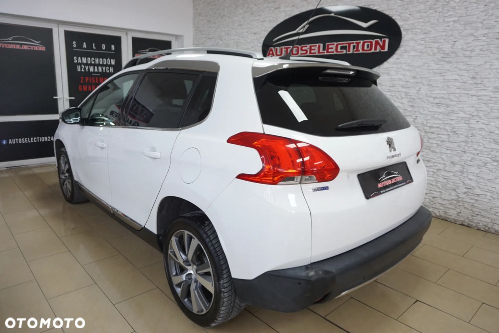 Peugeot 2008 BlueHDi 100 STOP & START Style - 10