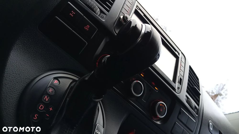 Volkswagen Transporter - 17