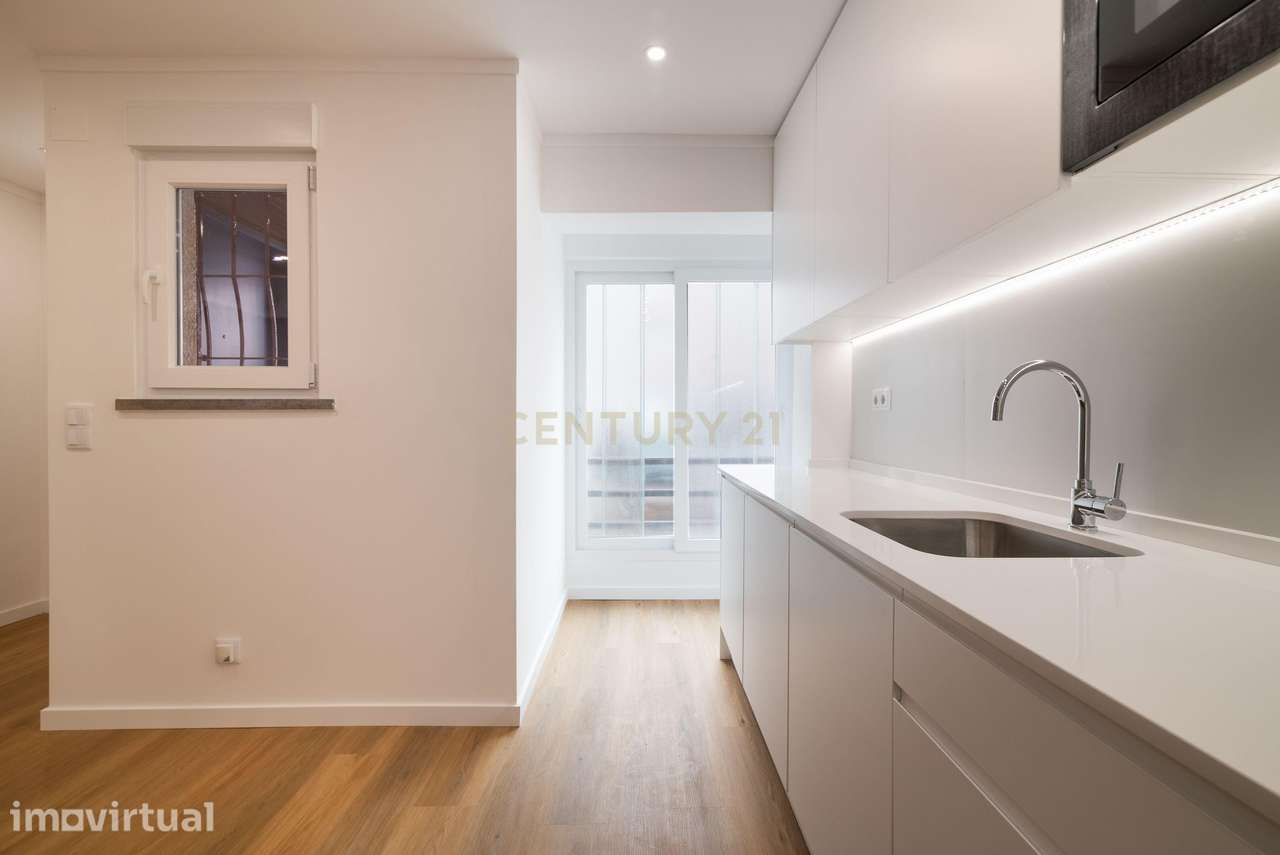 Apartamento T2 totalmente renovado em Telheiras - Grande imagem: 4/24