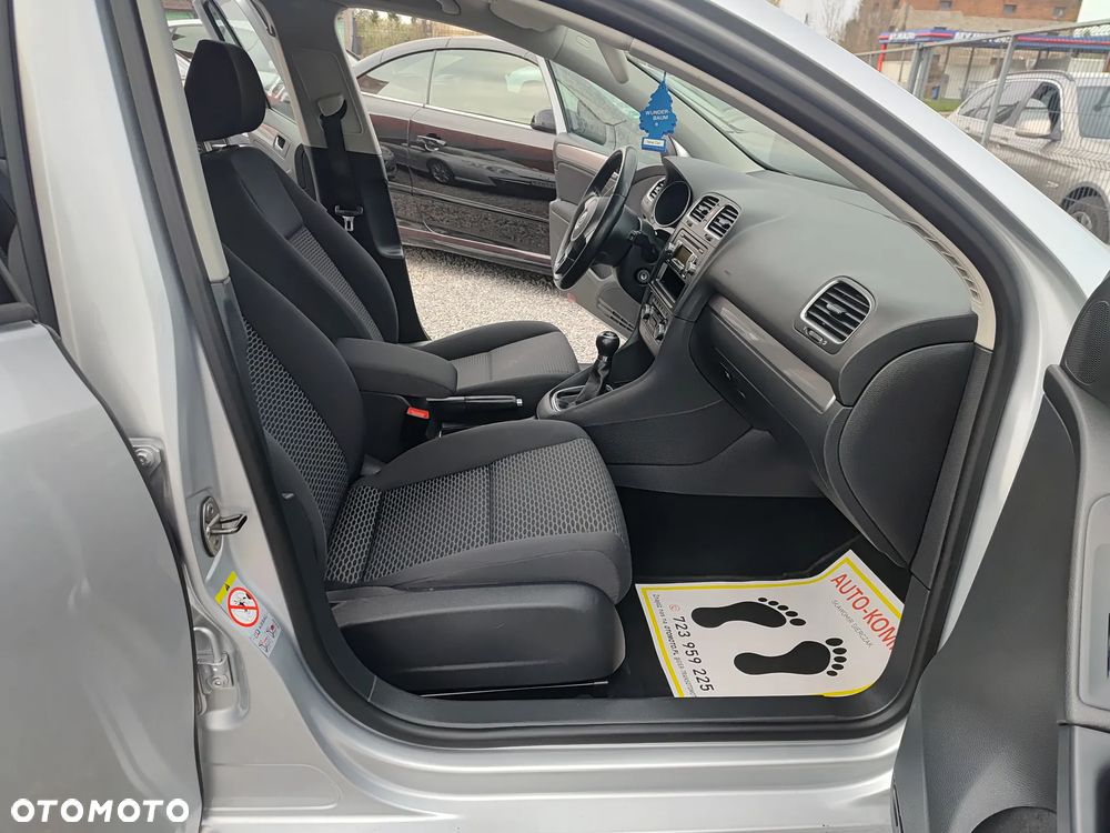 Volkswagen Golf 2.0 TDI DPF Comfortline - 23