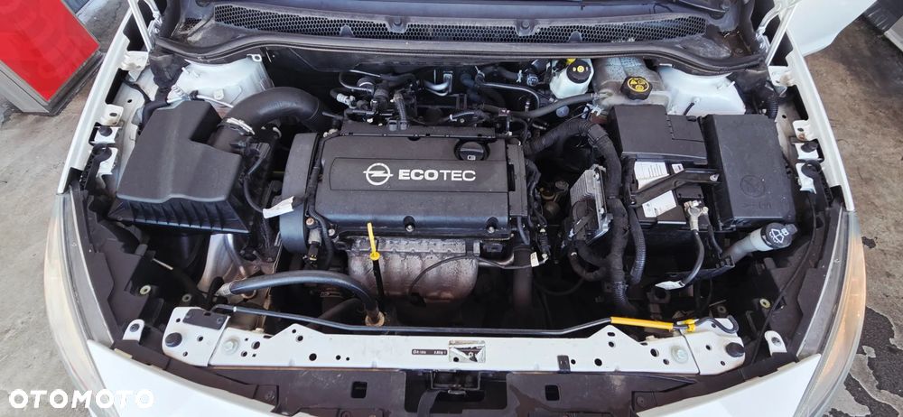 Opel Astra 1.6 Sports Tourer Design Edition - 36