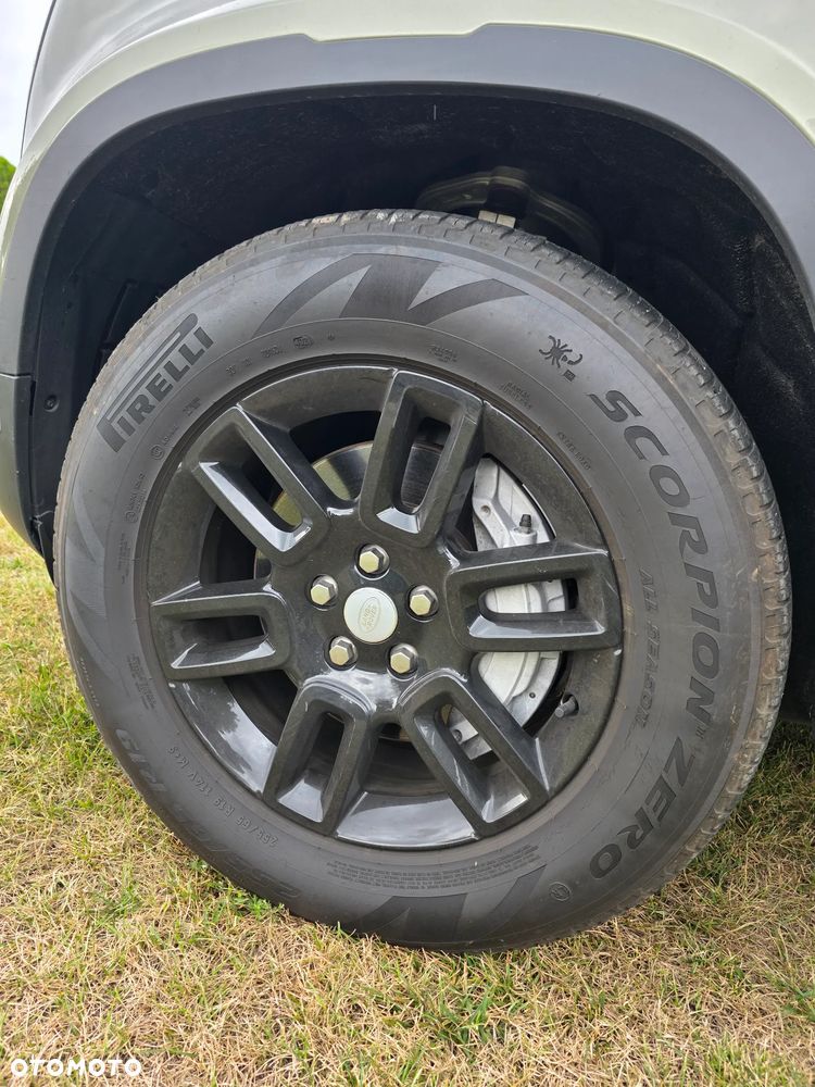 Land Rover Defender 3.0 P400 mHEV X-Dynamic SE - 11
