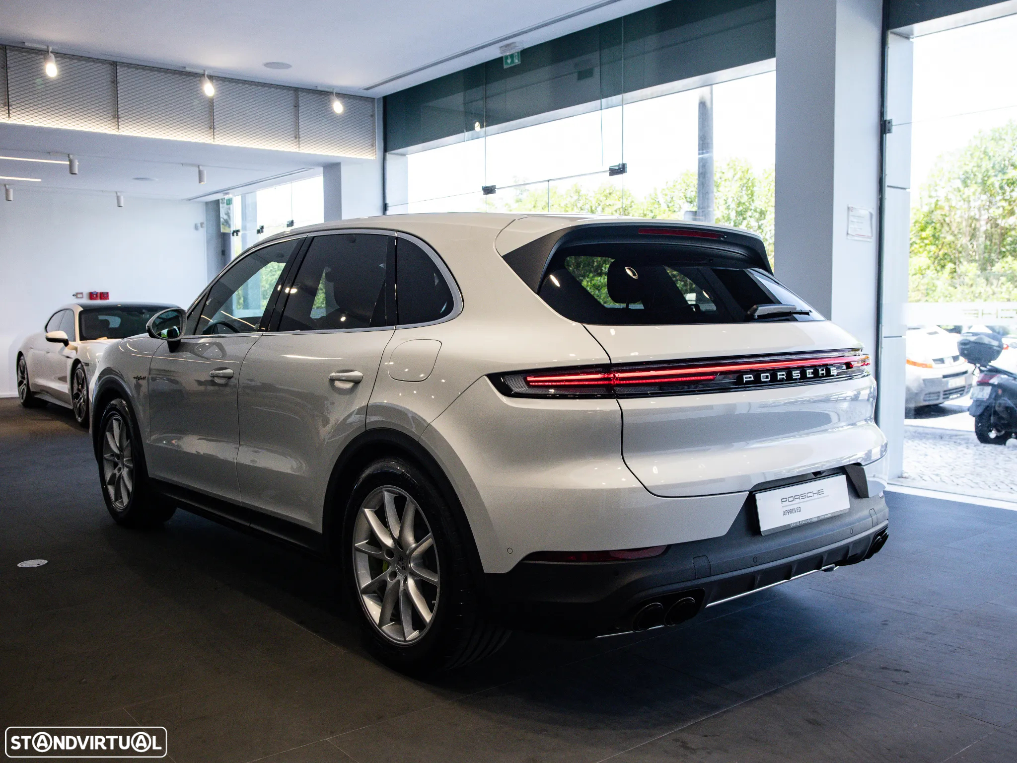 Porsche Cayenne E-Hybrid - 4