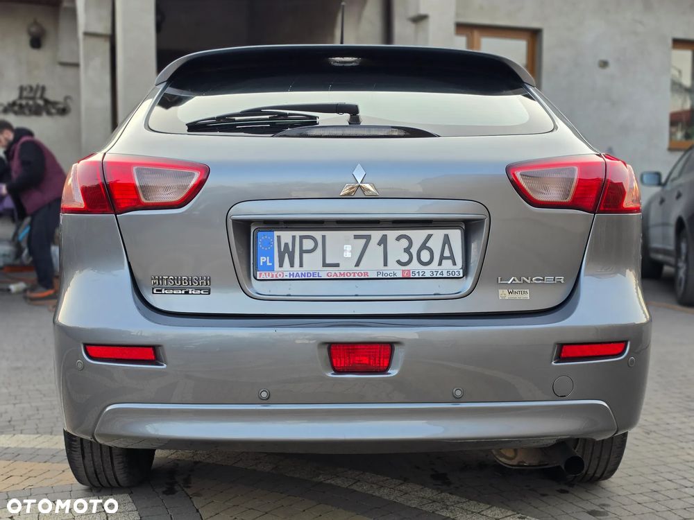 Mitsubishi Lancer - 8
