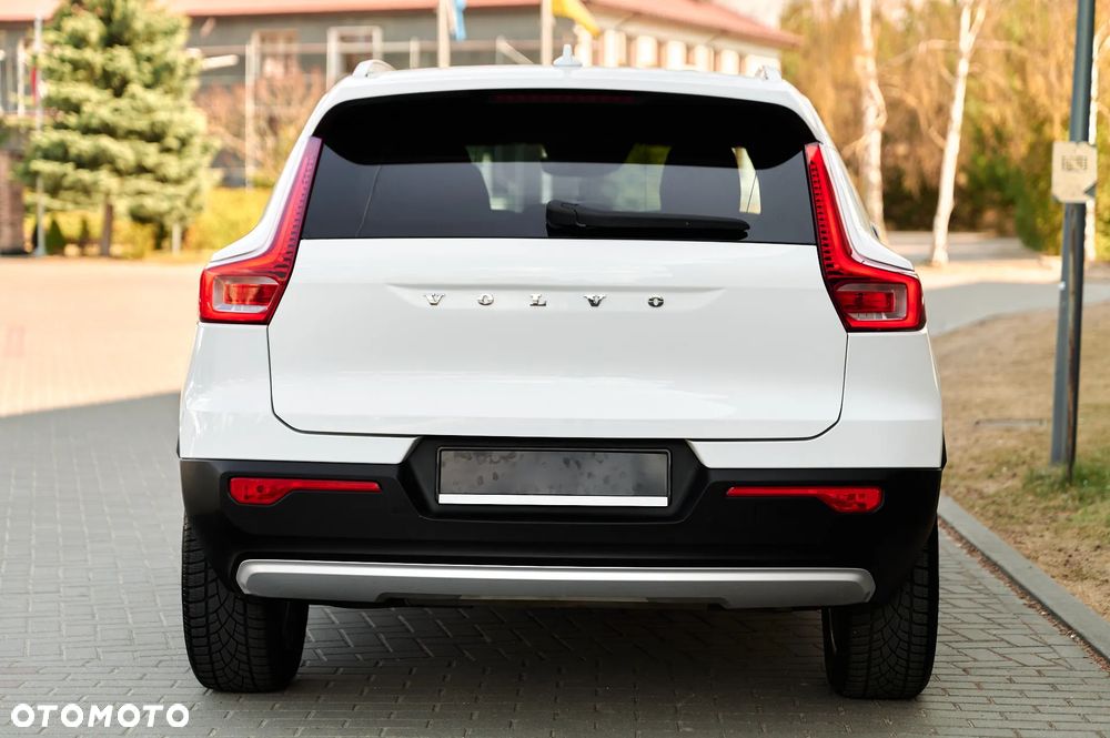 Volvo XC 40 T3 Momentum Pro - 15
