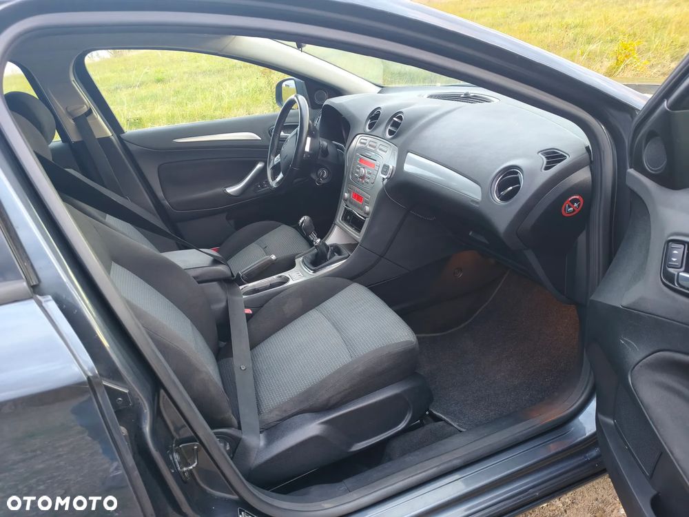 Ford Mondeo - 15