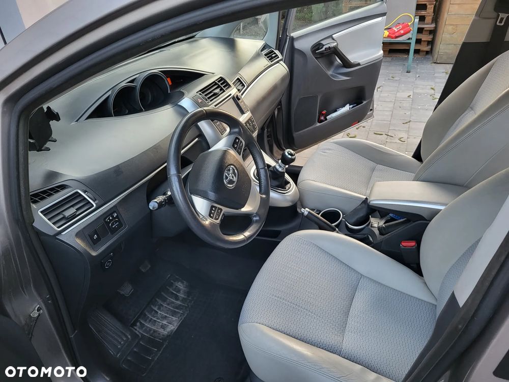 Toyota Verso 1.8 Prestige EU6 - 7