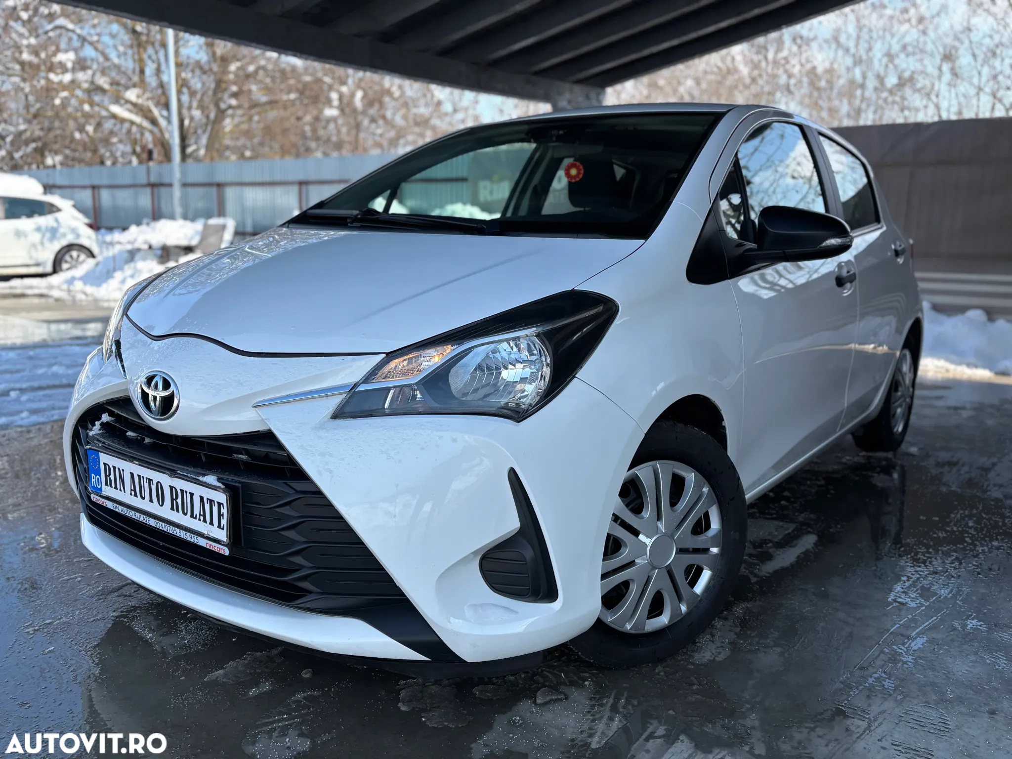 Toyota Yaris 1.0 L VVT-i Terra - 4