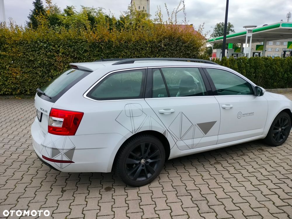Skoda Octavia 2.0 TDI Style DSG - 8