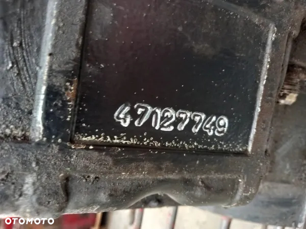Obudowa mostu tylnego Case MXM New Holland TM140 - 4