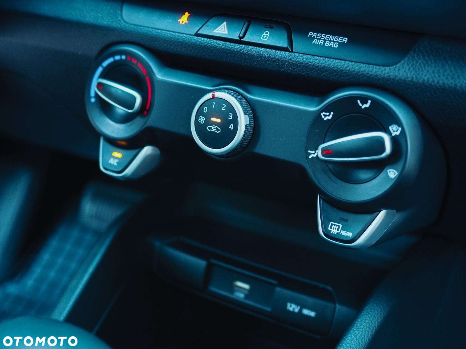 Kia Stonic - 18