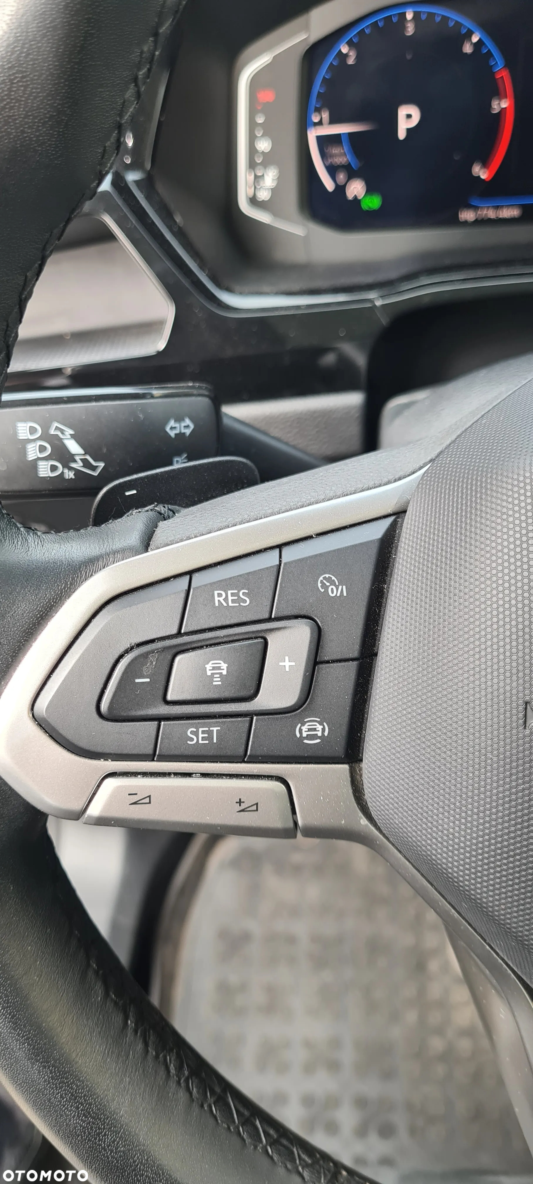 Volkswagen Touran - 16