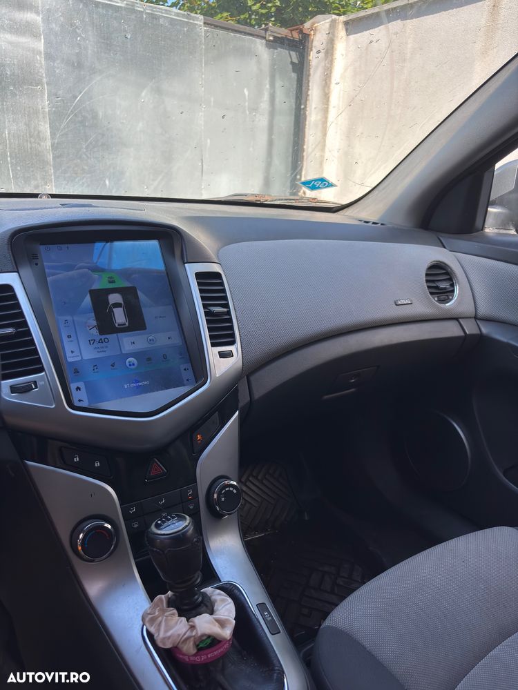 Chevrolet Cruze 1.6 LS Plus G2 - 13