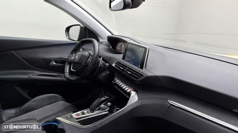 Peugeot 3008 1.5 BlueHDi Allure Pack EAT8 - 23