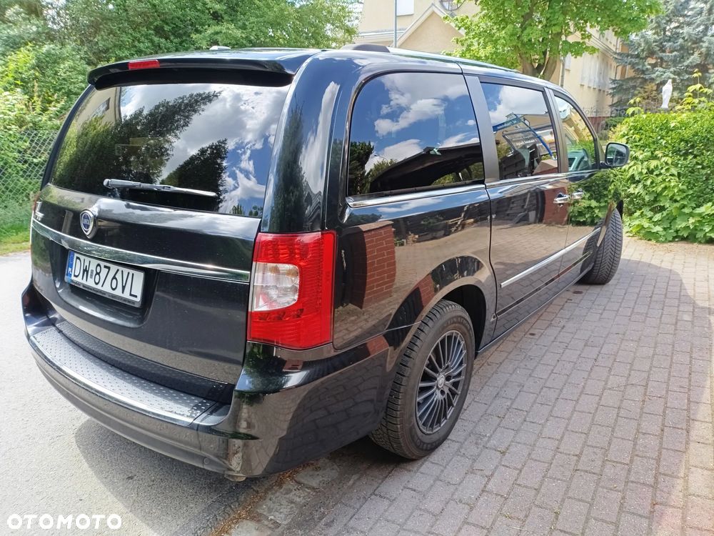 Lancia Voyager 2.8CRD Platinum - 3