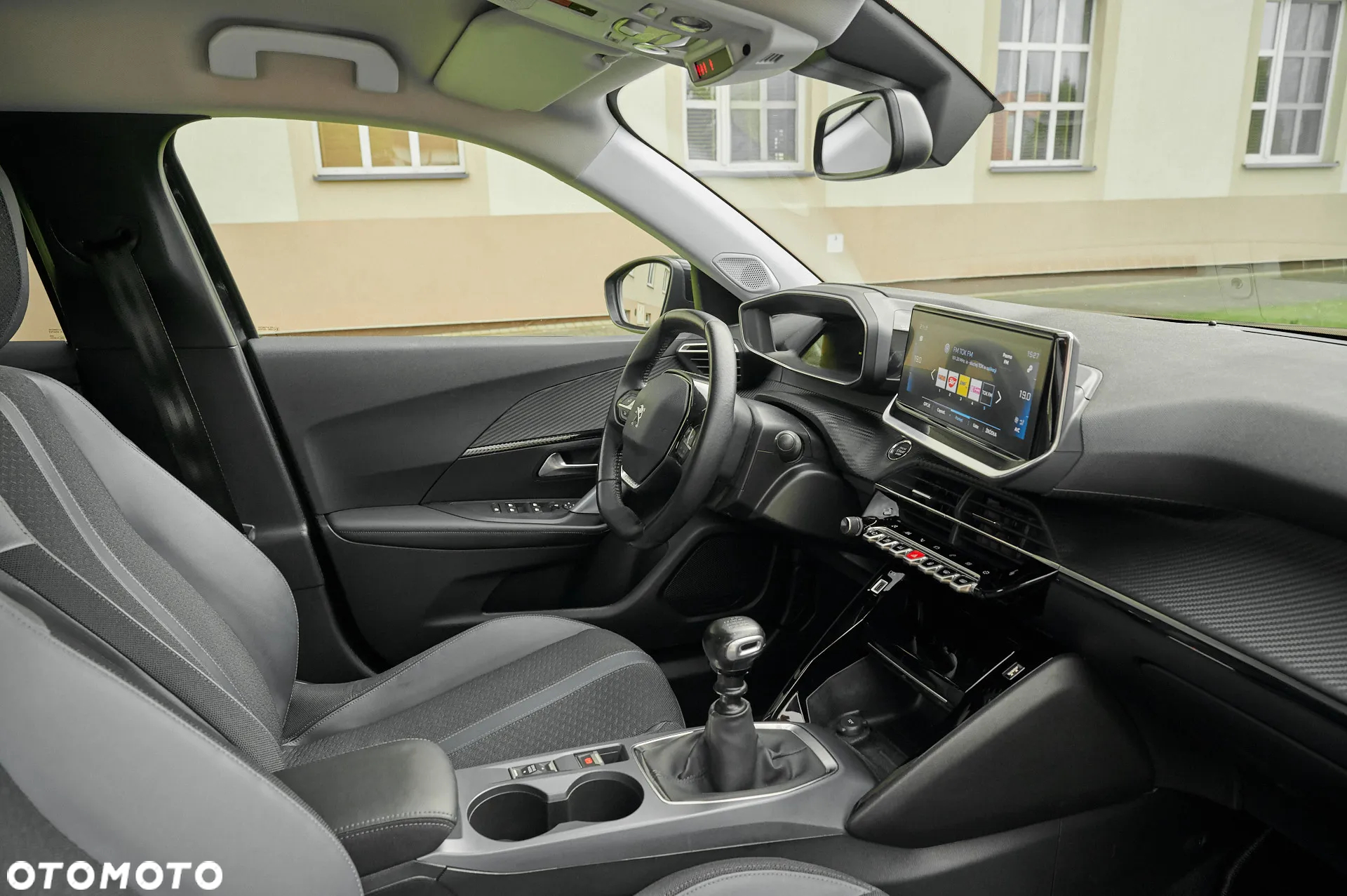Peugeot 2008 1.5 BlueHDi Allure - 26