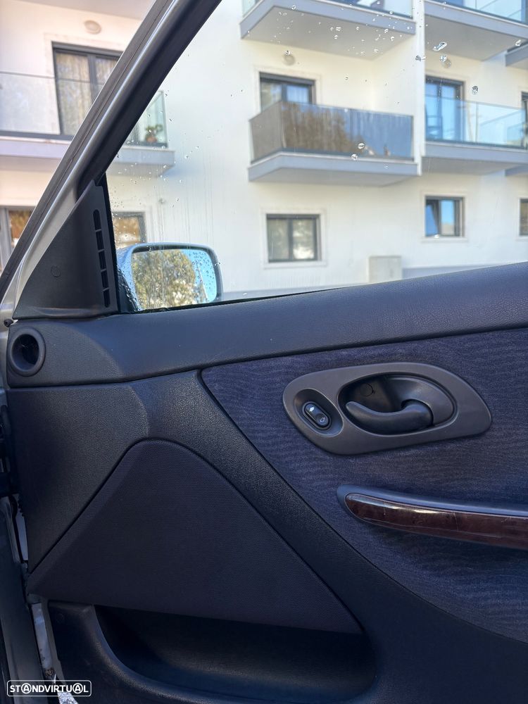 Ford Mondeo 1.8 TD Ghia - 5