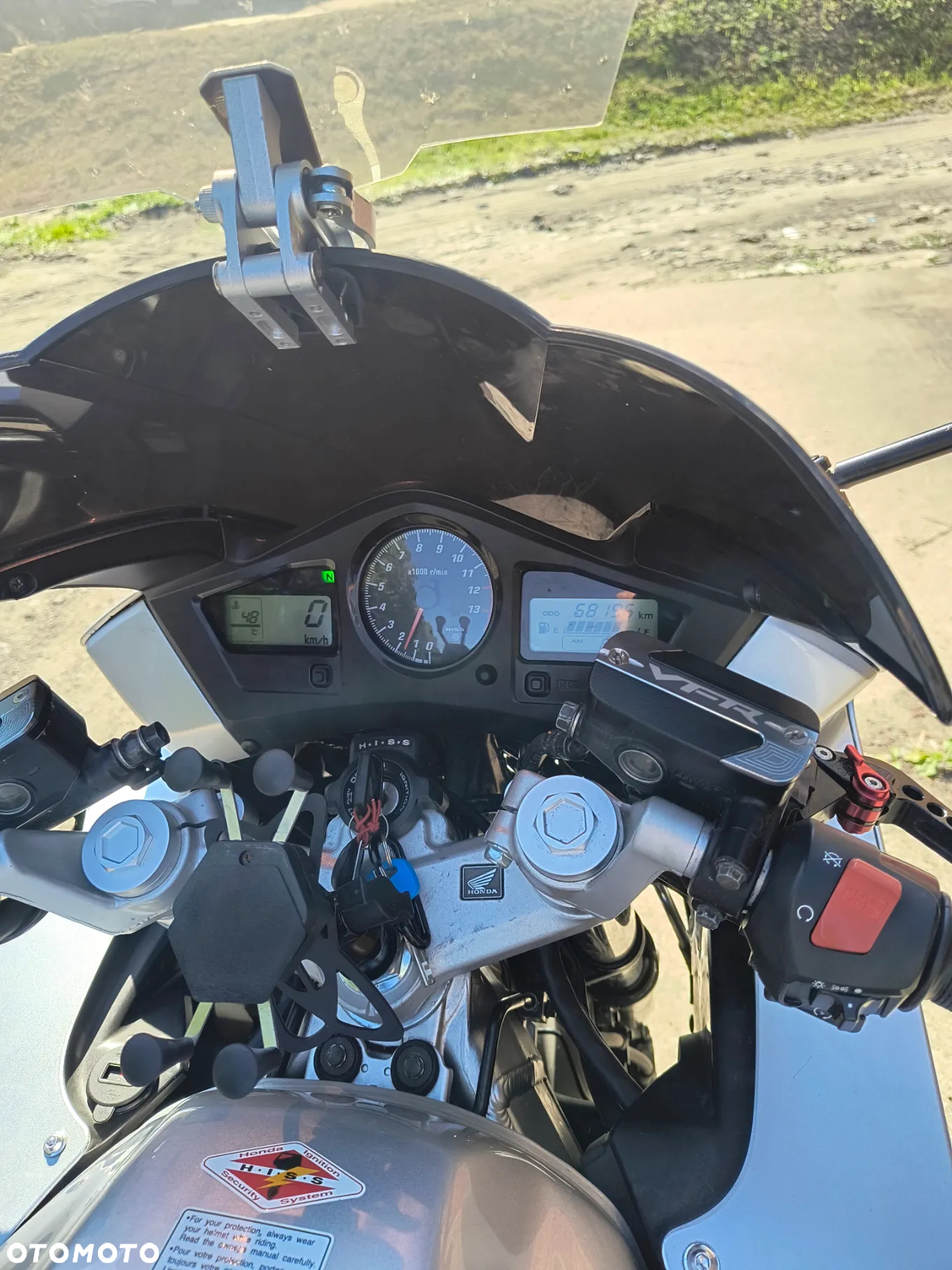 Honda VFR - 8