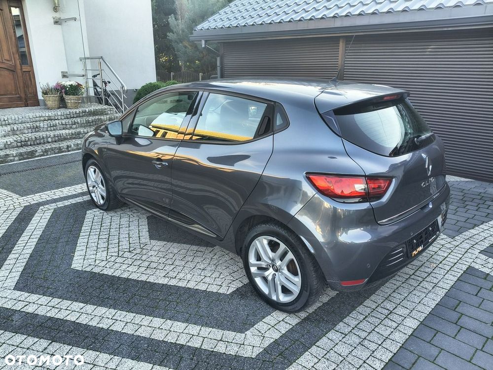 Renault Clio - 30