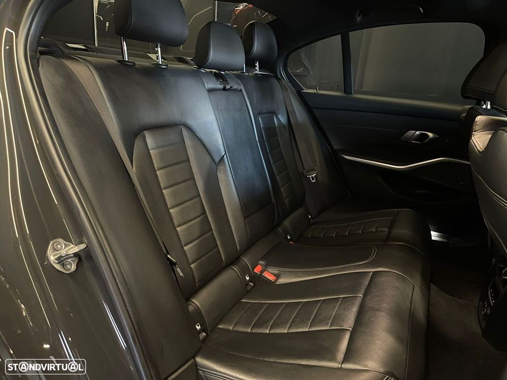 BMW 320 Gran Turismo d Pack M Auto - 29