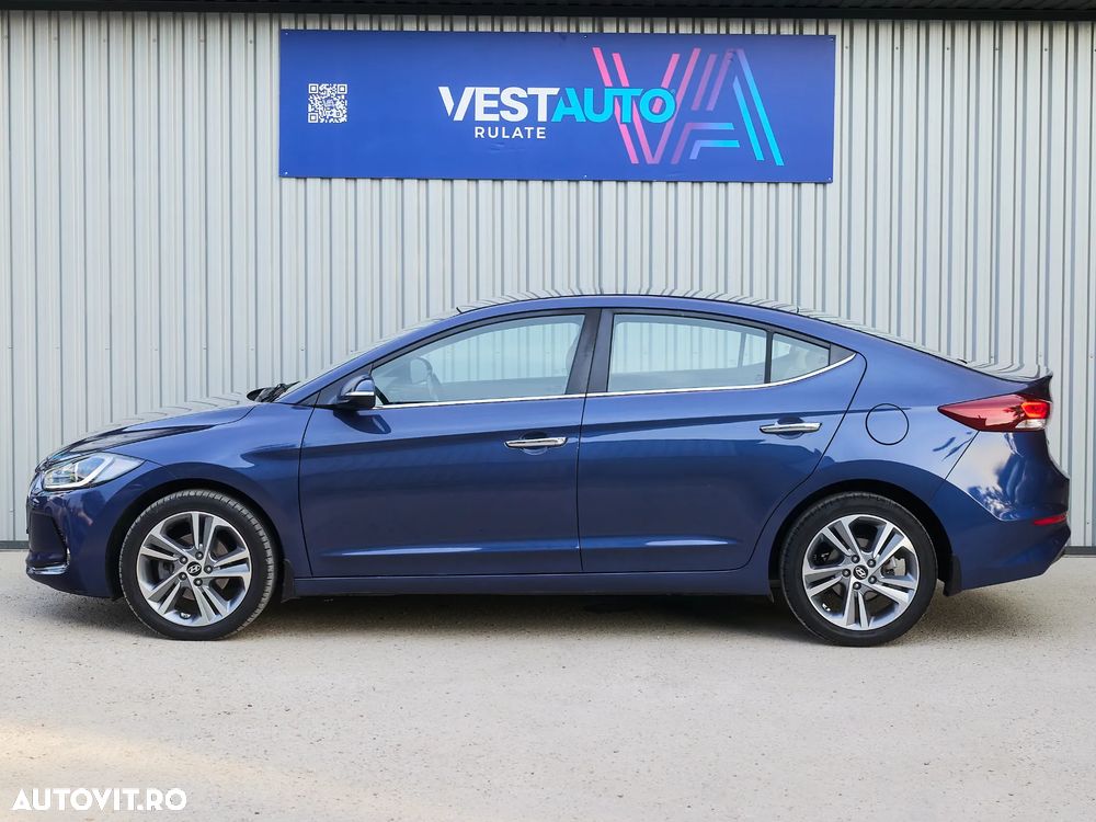 Hyundai Elantra - 11