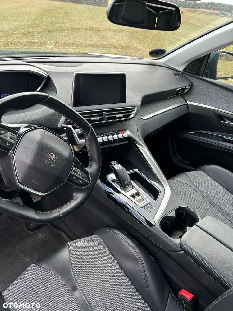 Peugeot 5008 - 3