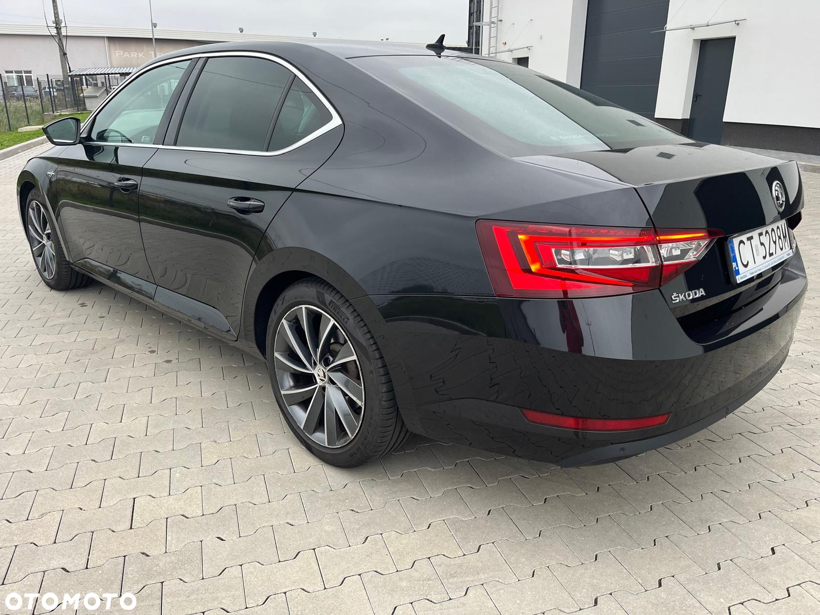 Skoda Superb 1.8 TSI L&K DSG - 3