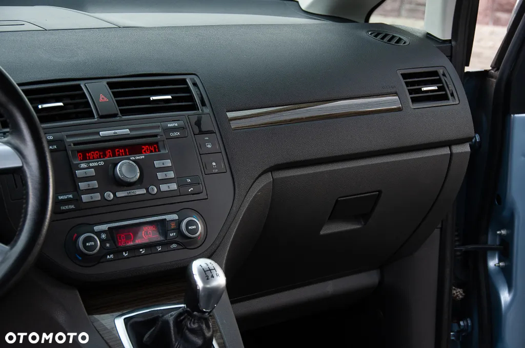 Ford C-MAX 1.8 Ghia - 11