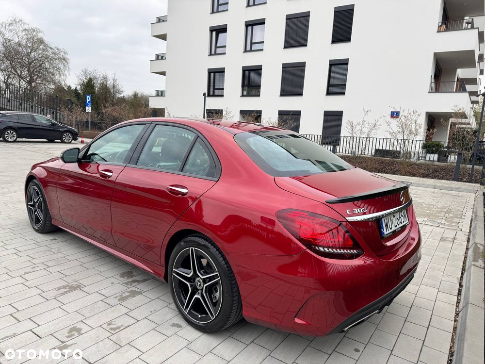 Mercedes-Benz Klasa C 300 4Matic 9G-TRONIC AMG Line - 4