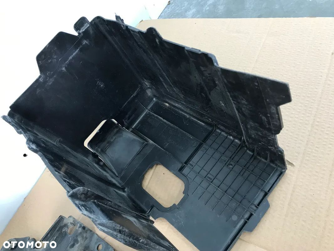 Podstawa akumulatora Citroen C4 I 04-10r. mocowanie półka pokrywa obudowa 9658356380 - 6