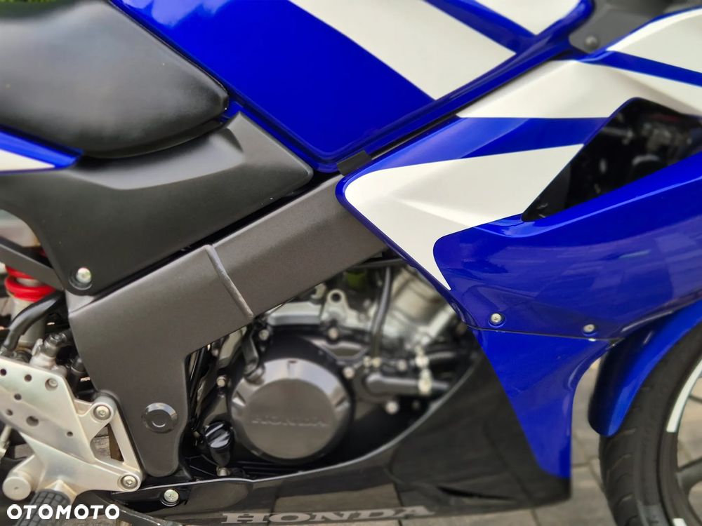 Honda CBR - 15