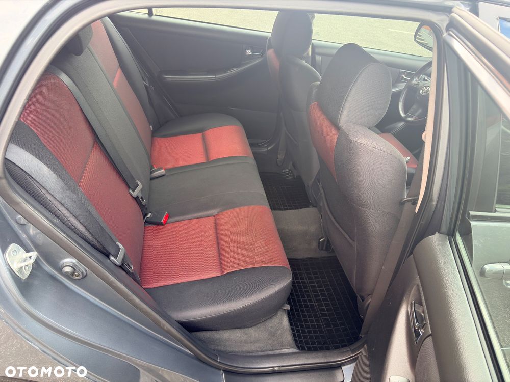 Toyota Corolla - 15