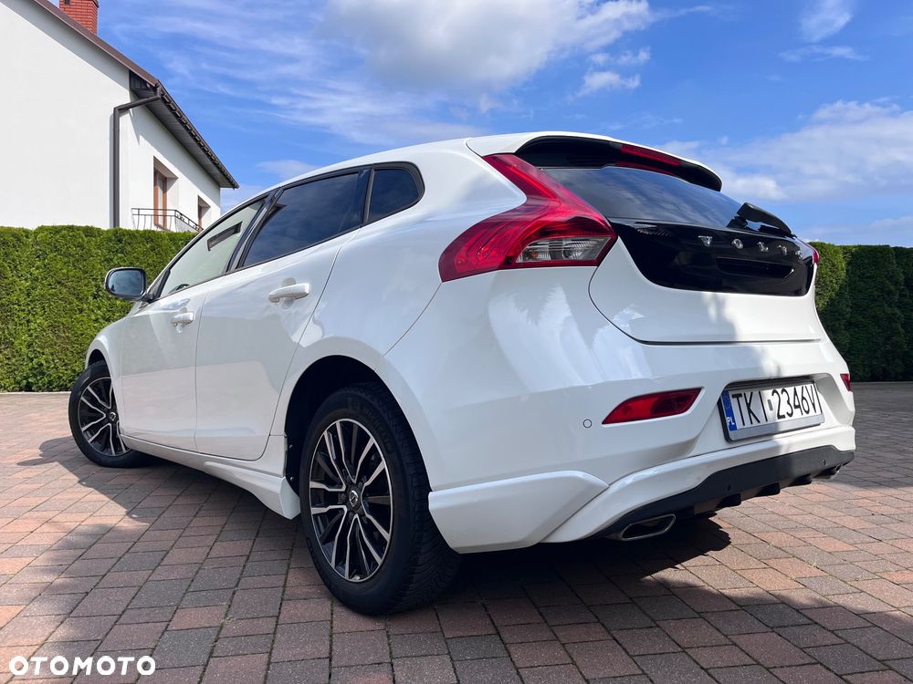 Volvo V40 D2 Drive-E Momentum - 26
