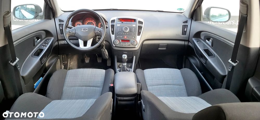 Kia Ceed 1.6 CVVT Dream-Team Edition - 8