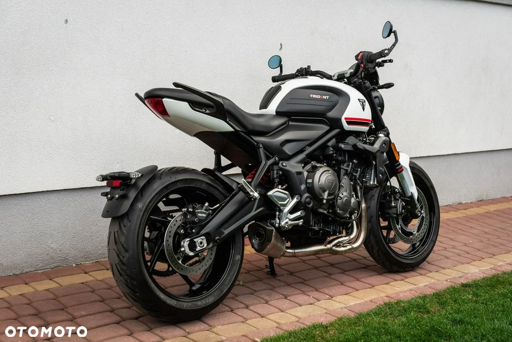 Triumph Trident - 3