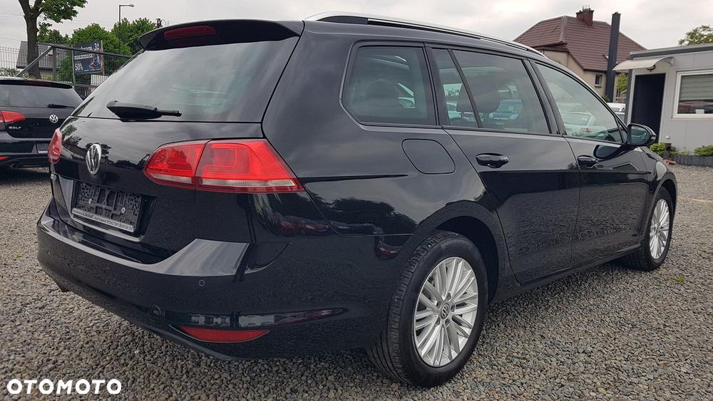 Volkswagen Golf 2.0 TDI BlueMotion Technology Lounge - 4