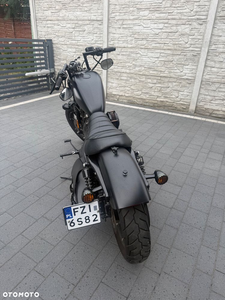 Harley-Davidson Sportster Iron 883 - 4
