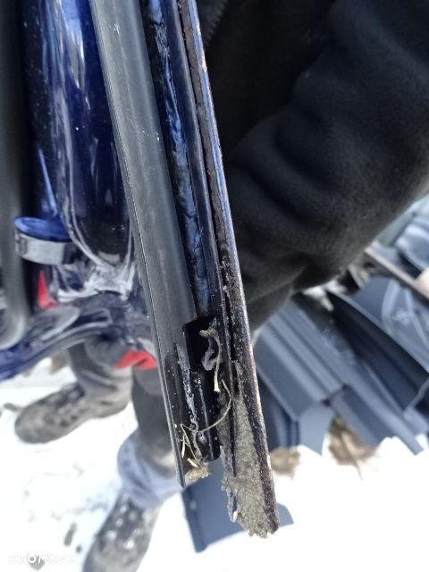 DRZWI LEWY PRZÓD LEWE PRZEDNIE BMW E39 sedan lak: montrealblau metallic 297/5 - 7