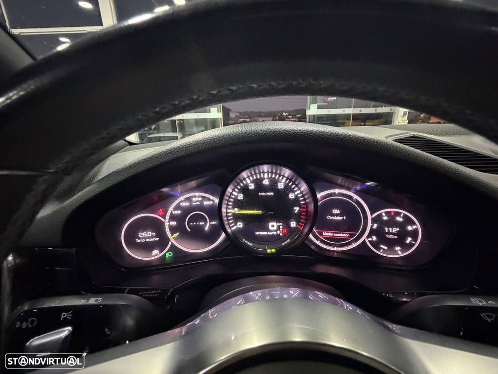 Porsche Cayenne - 16