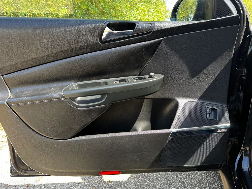 VW Passat Variant 2.0 TDI Highline DSG - 12
